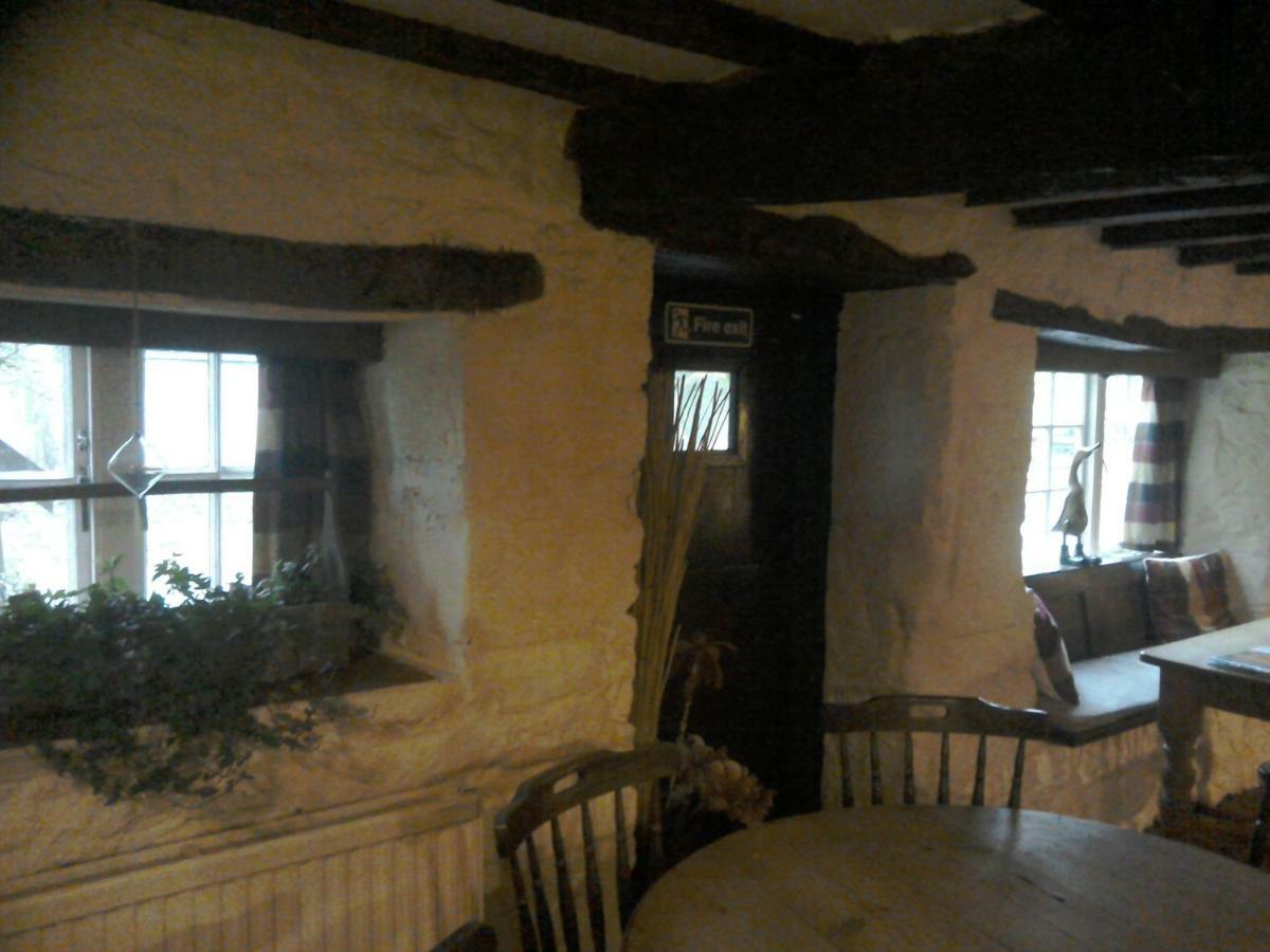 The Crown Inn Alvediston Dış mekan fotoğraf