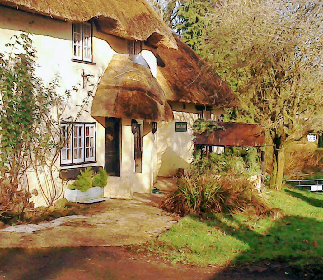 The Crown Inn Alvediston Dış mekan fotoğraf