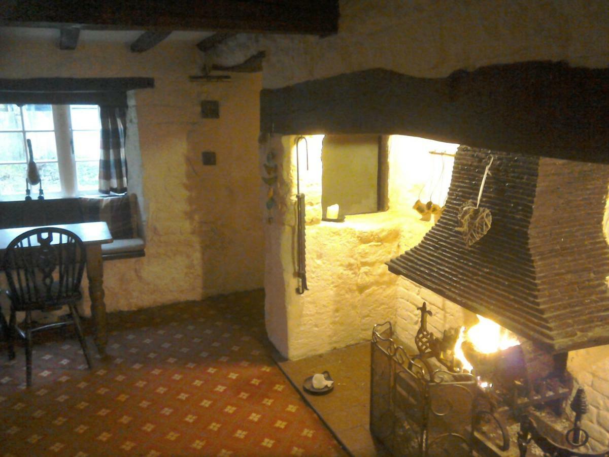 The Crown Inn Alvediston Dış mekan fotoğraf