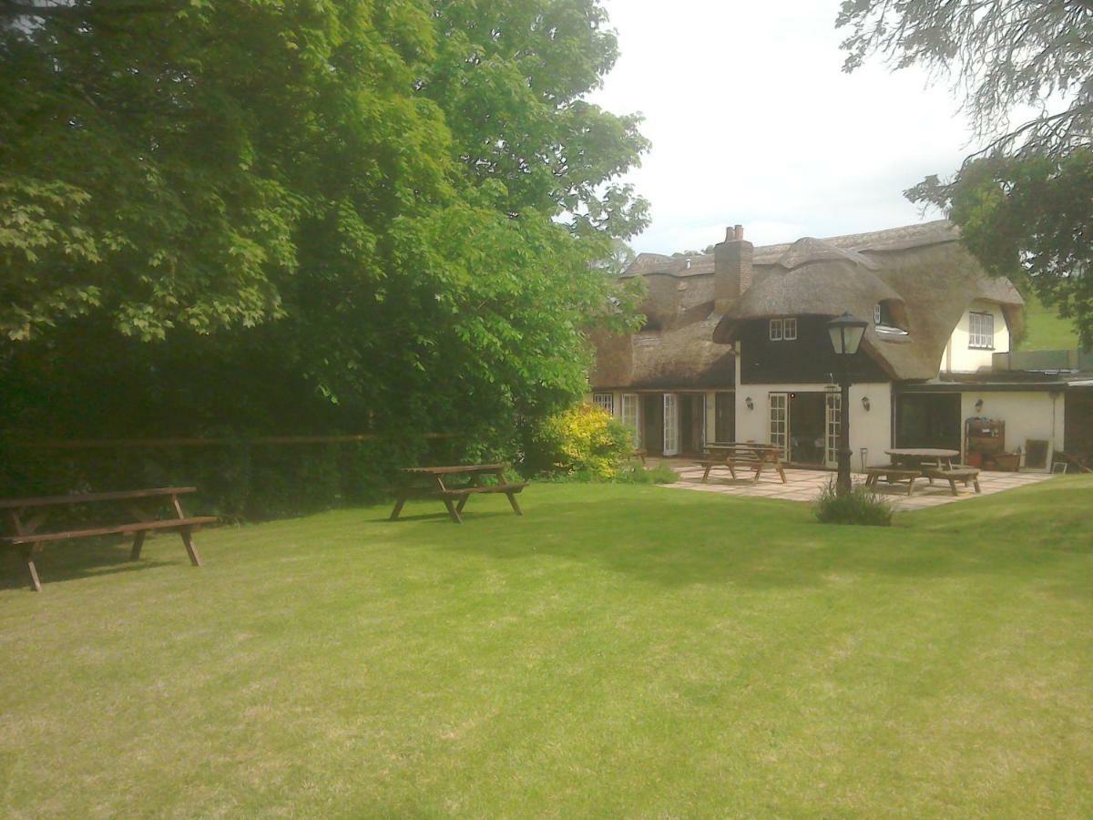 The Crown Inn Alvediston Dış mekan fotoğraf